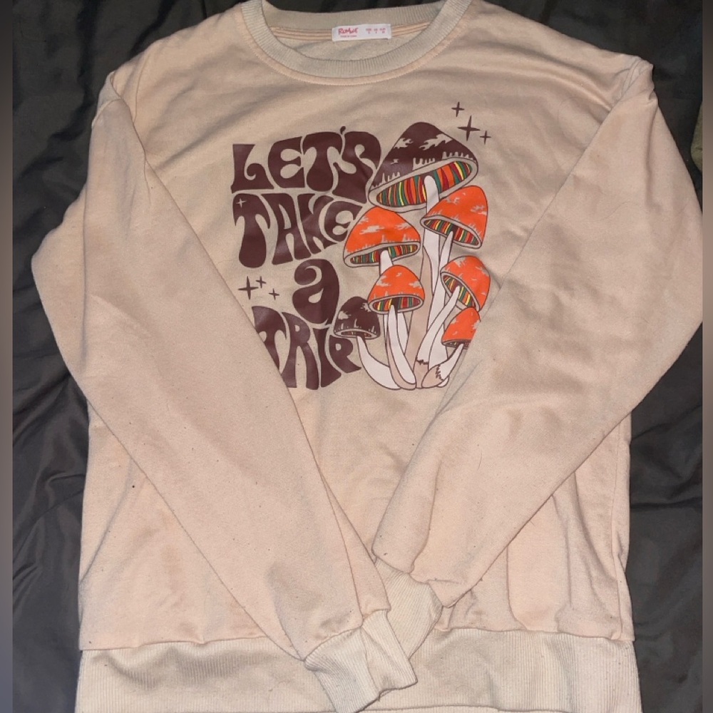 Romwe Graphic Crew Neck